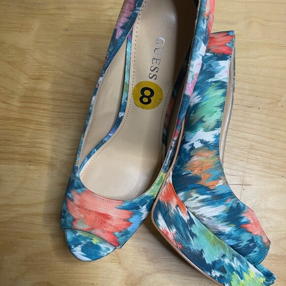 GUESS Women's Cacei Pump - Picture 3 of 5